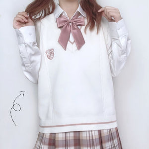 Vネック刺繍入ニットベスト◆トップス S、M、L、XL
