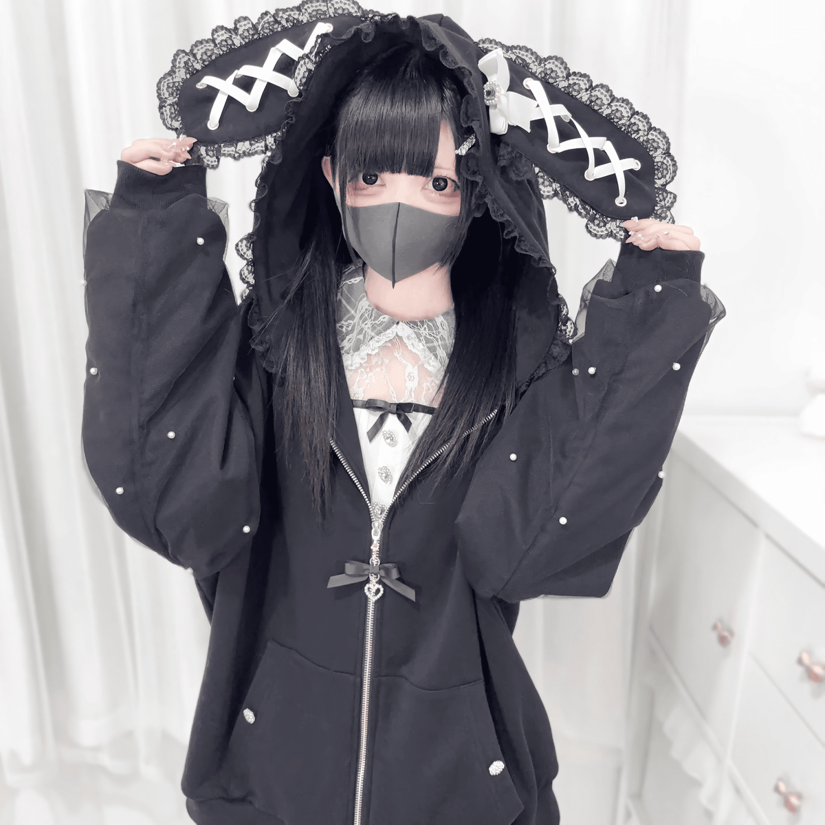 DimMoire エルフ耳 ジップアップパーカー 地雷系 457904.png?v=1734082123&width=1920