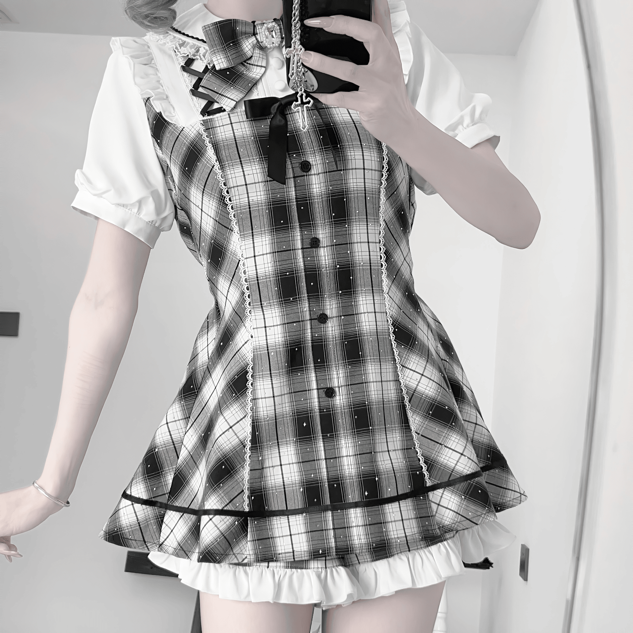 【BunnyRush】ビジューｘフリルパンツチェックセットアップ◆セットアップ 地雷系 S、M、L、XL