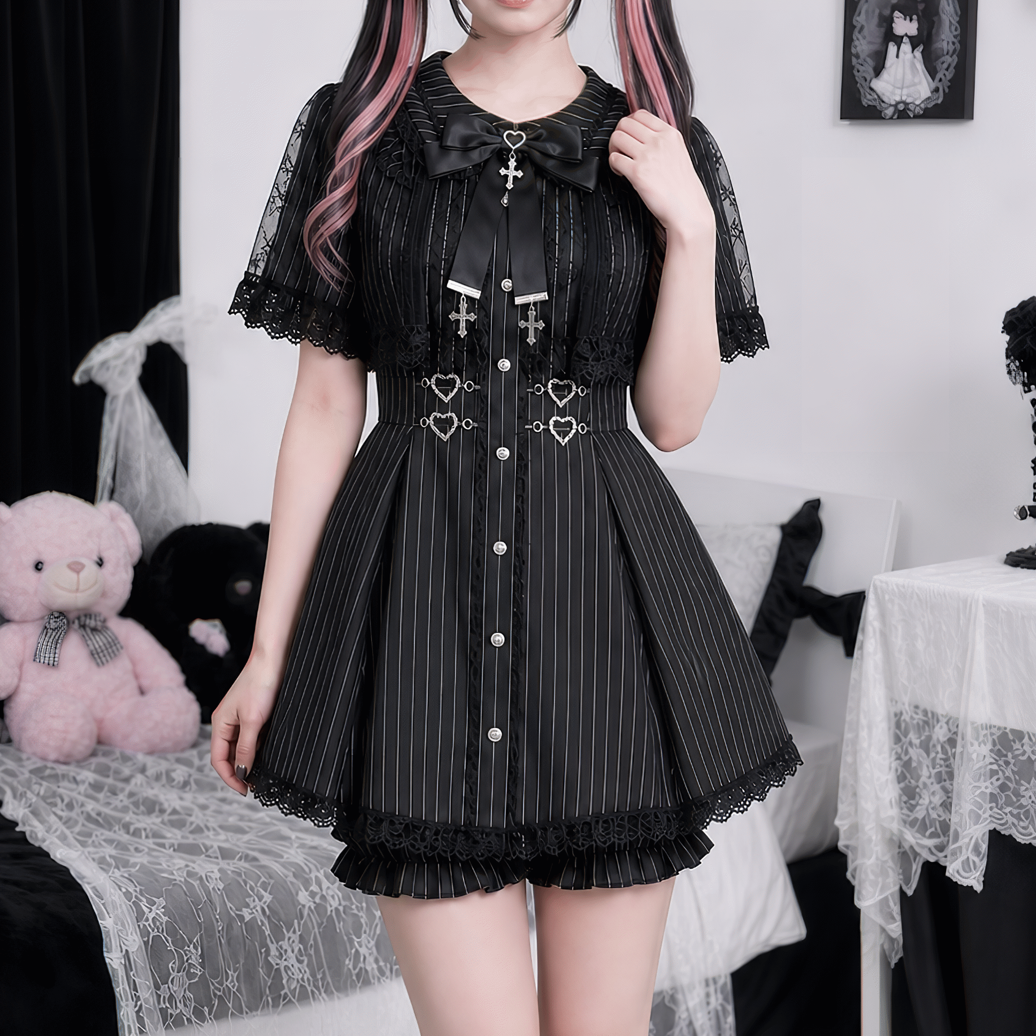 【AngelShare】クロスチャームレースケープフレアセットアップ◆セットアップ 地雷系 M、L、XL、XXL